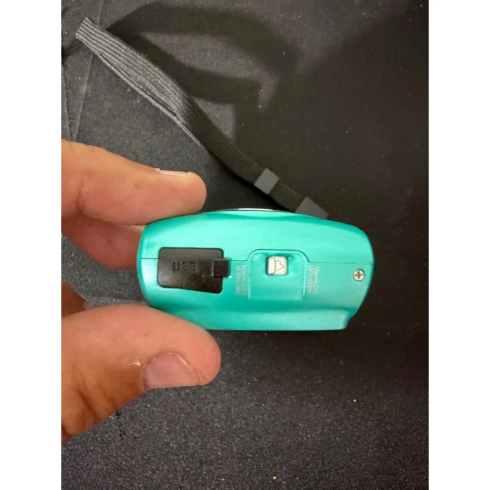 Vivitar ViviCam 9112 Digital Camera Teal Compact Point & Shoot 7mm f/3.0 EUC